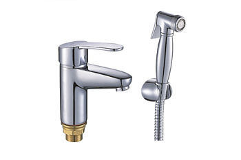 Смеситель однорычажный с гигиен. лейкой POTATO Р1210